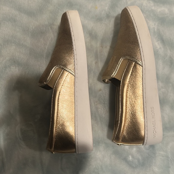 MK used gold slip on shoe size 9 - Picture 4 of 6